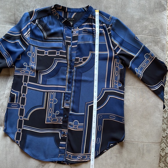 Ann Taylor women’s navy blue blouse - Picture 9 of 10